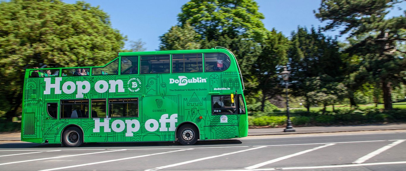 DoDublin bus in Phoenix Park